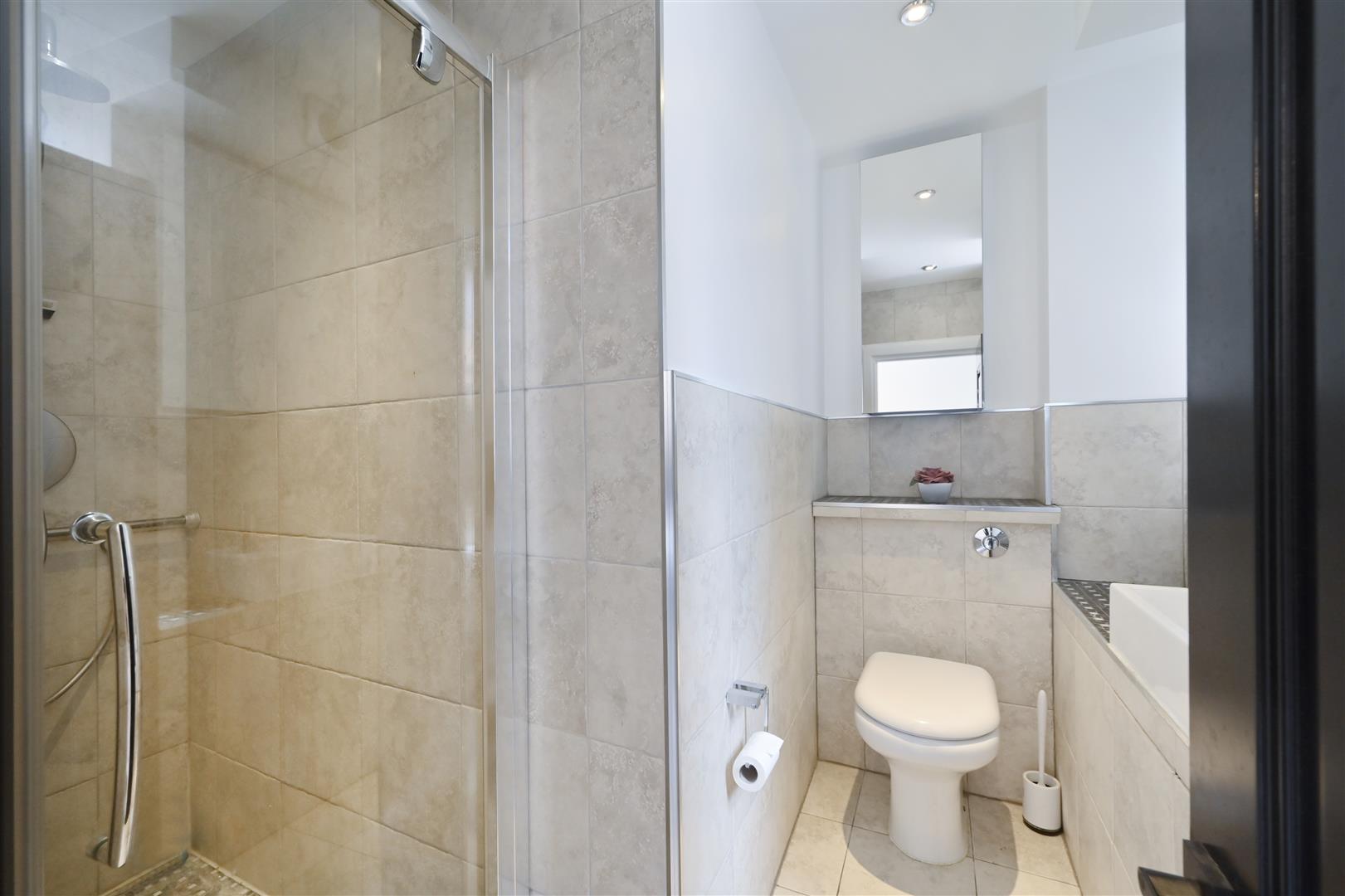 2 bed flat for sale in Hertford Street, London 10