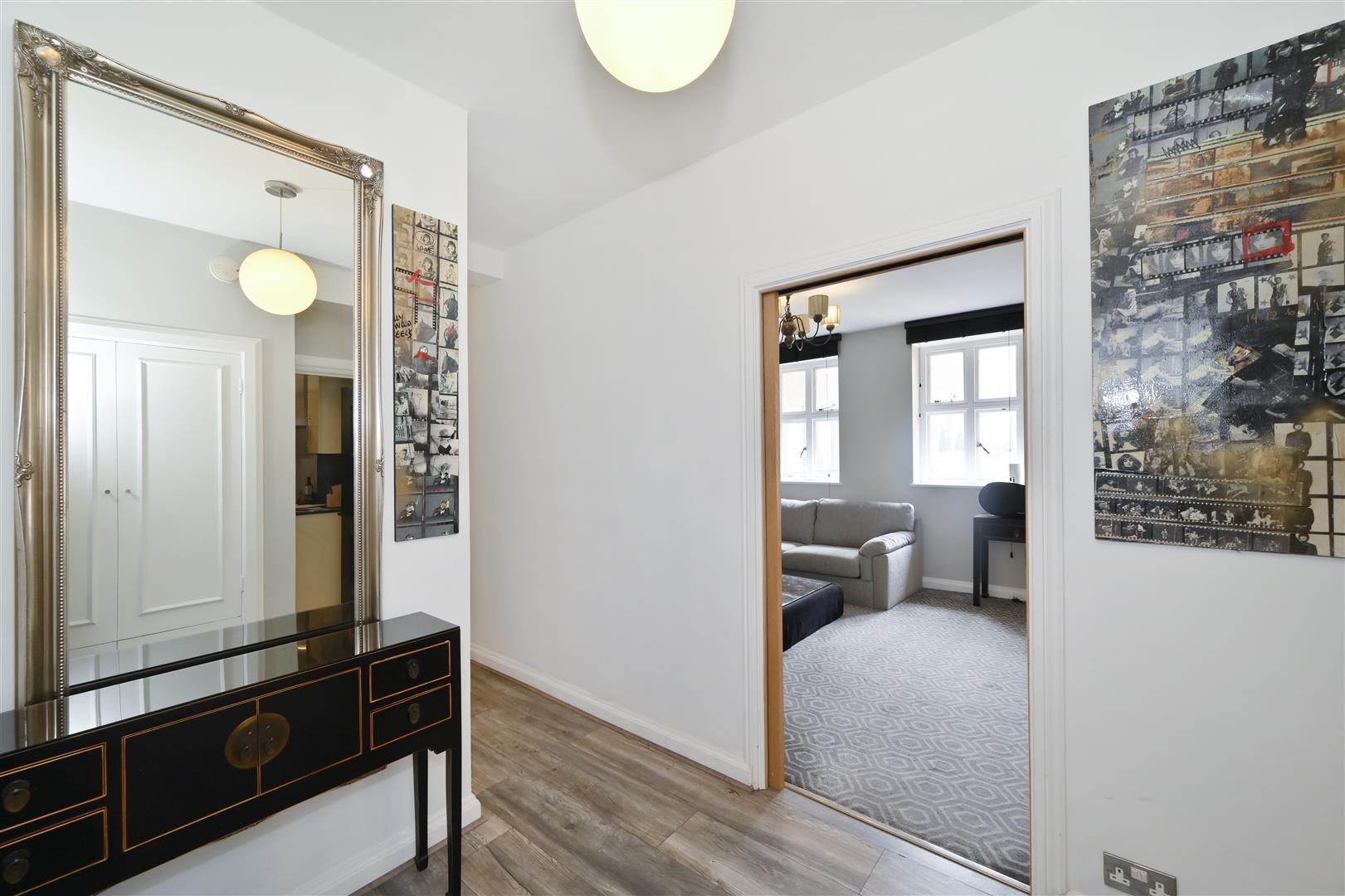 2 bed flat for sale in Hertford Street, London 7