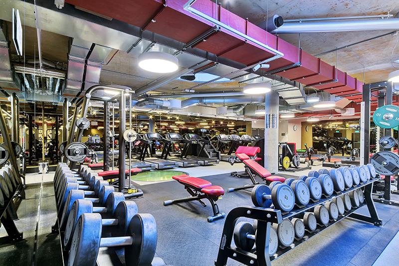 2 bed flat to rent in Biscayne Avenue, London 22