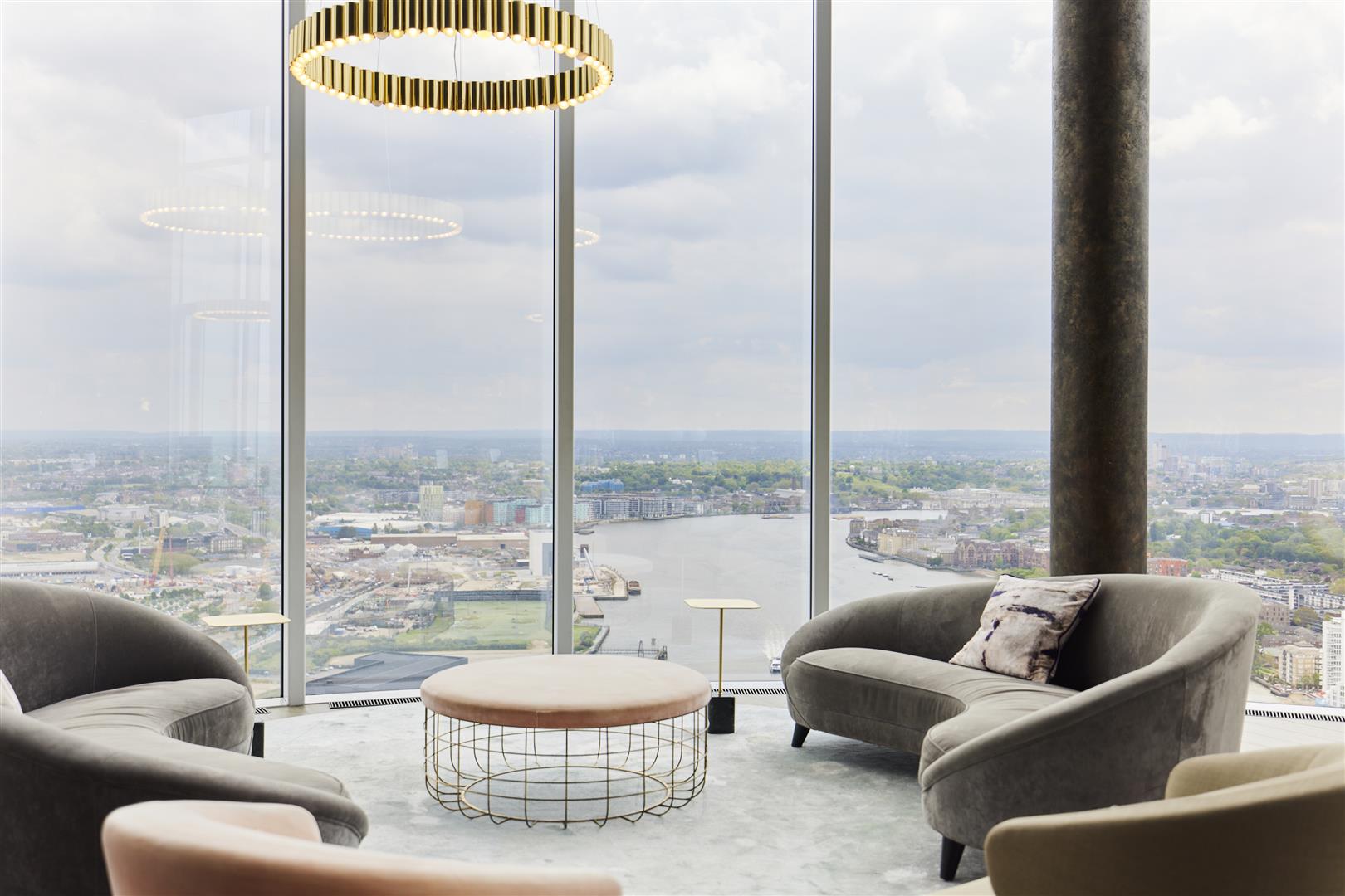 2 bed flat to rent in Biscayne Avenue, London 18