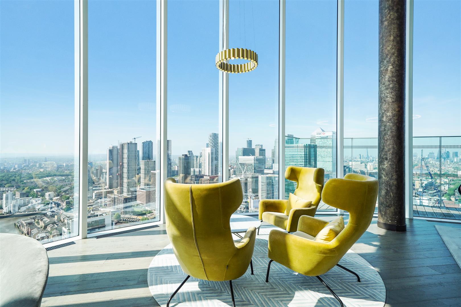 2 bed flat to rent in Biscayne Avenue, London 19