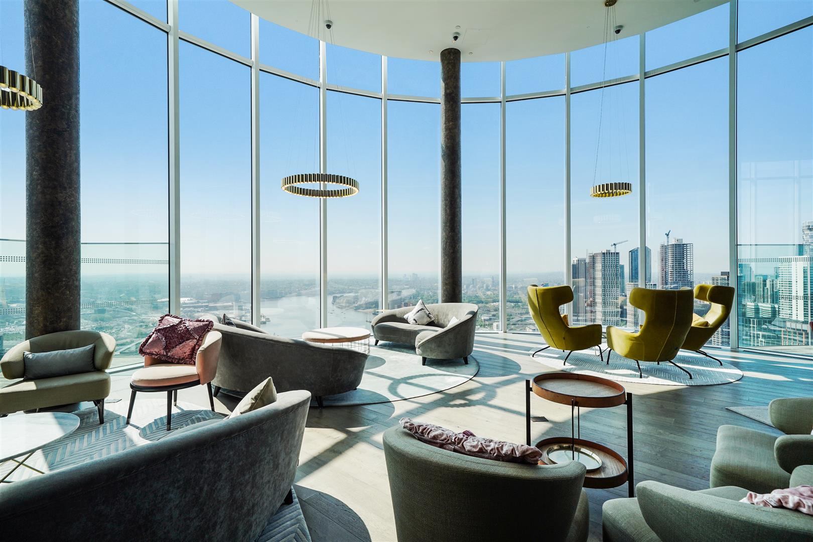 2 bed flat to rent in Biscayne Avenue, London 20