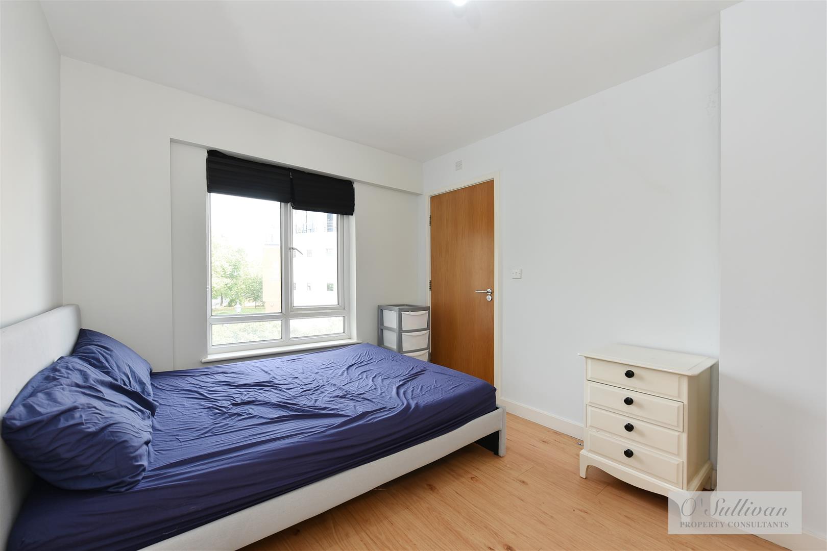 2 bed apartment for sale in Boulevard Drive, London  - Property Image 9