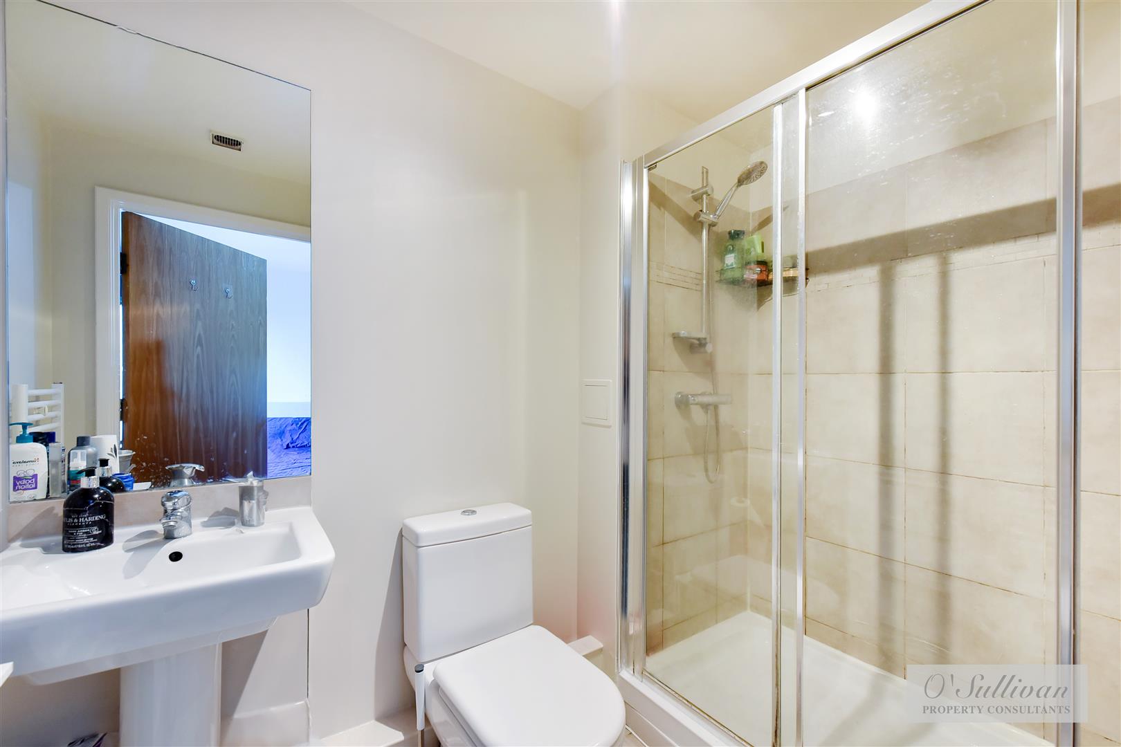 2 bed apartment for sale in Boulevard Drive, London 6