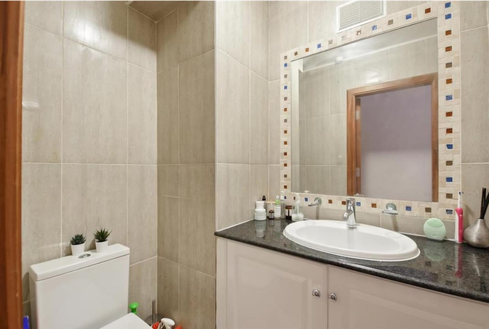 2 bed flat for sale in The Water Gardens, London  - Property Image 12