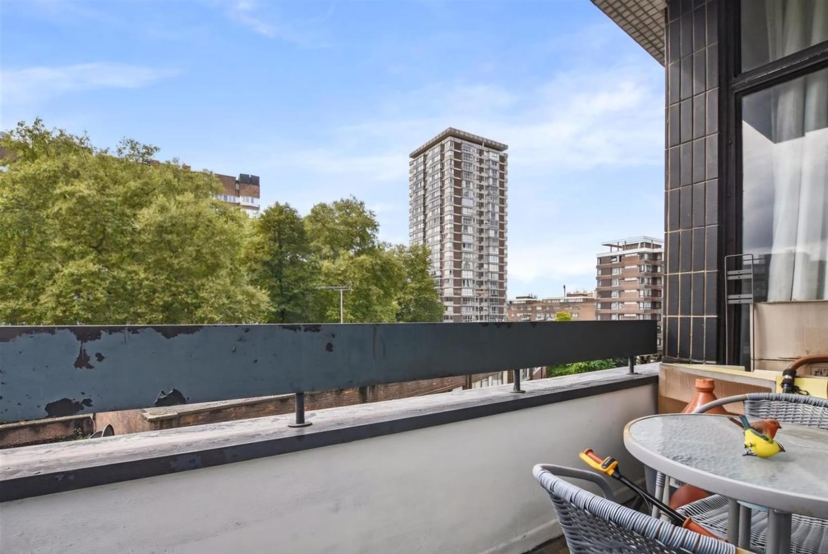 2 bed flat for sale in The Water Gardens, London  - Property Image 6