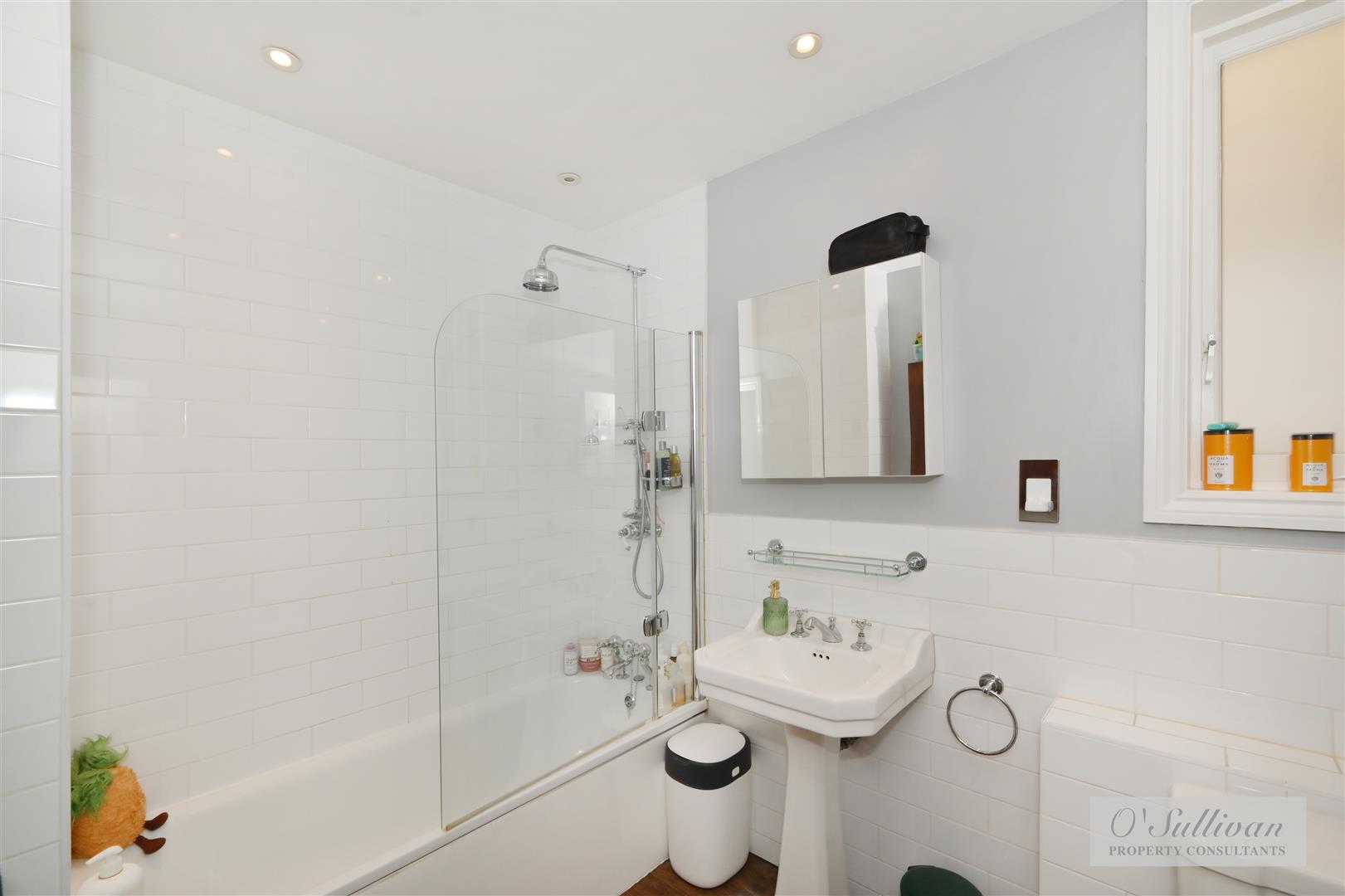2 bed flat for sale in St. Quintin Avenue, London 11