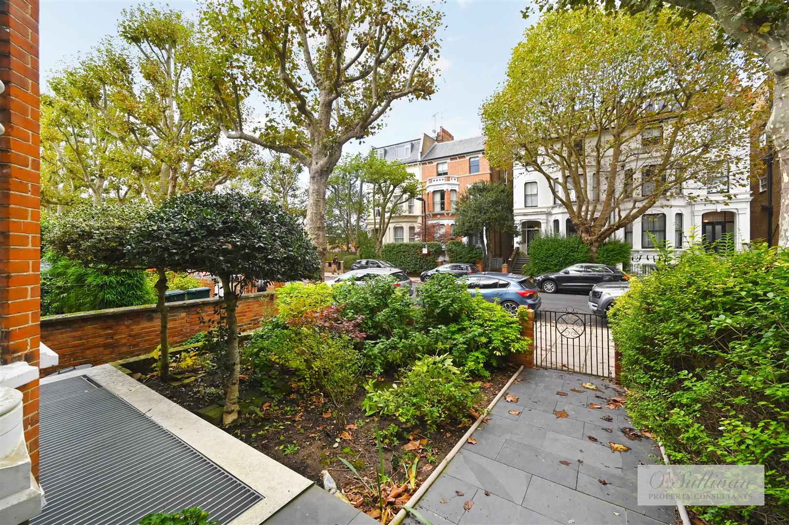 2 bed flat for sale in St. Quintin Avenue, London  - Property Image 13