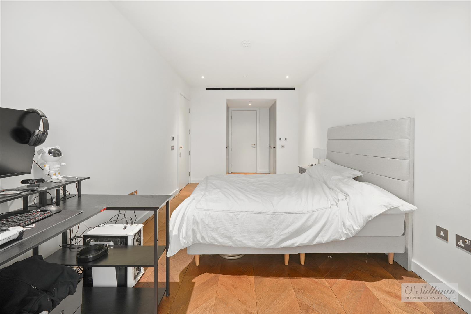 2 bed apartment for sale in Prospect Way, London 13