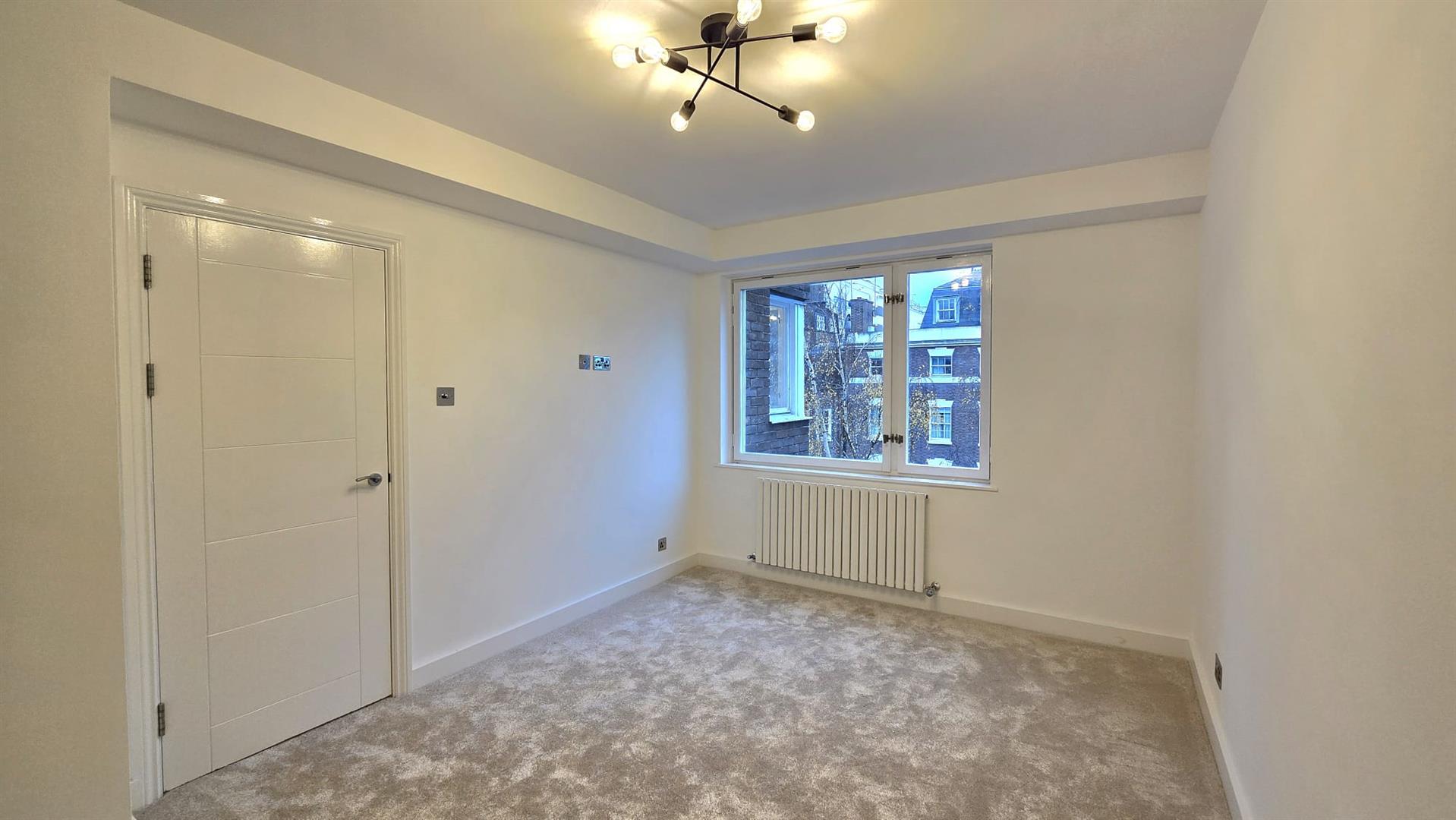 1 bed flat for sale in Southwick Street, London  - Property Image 13