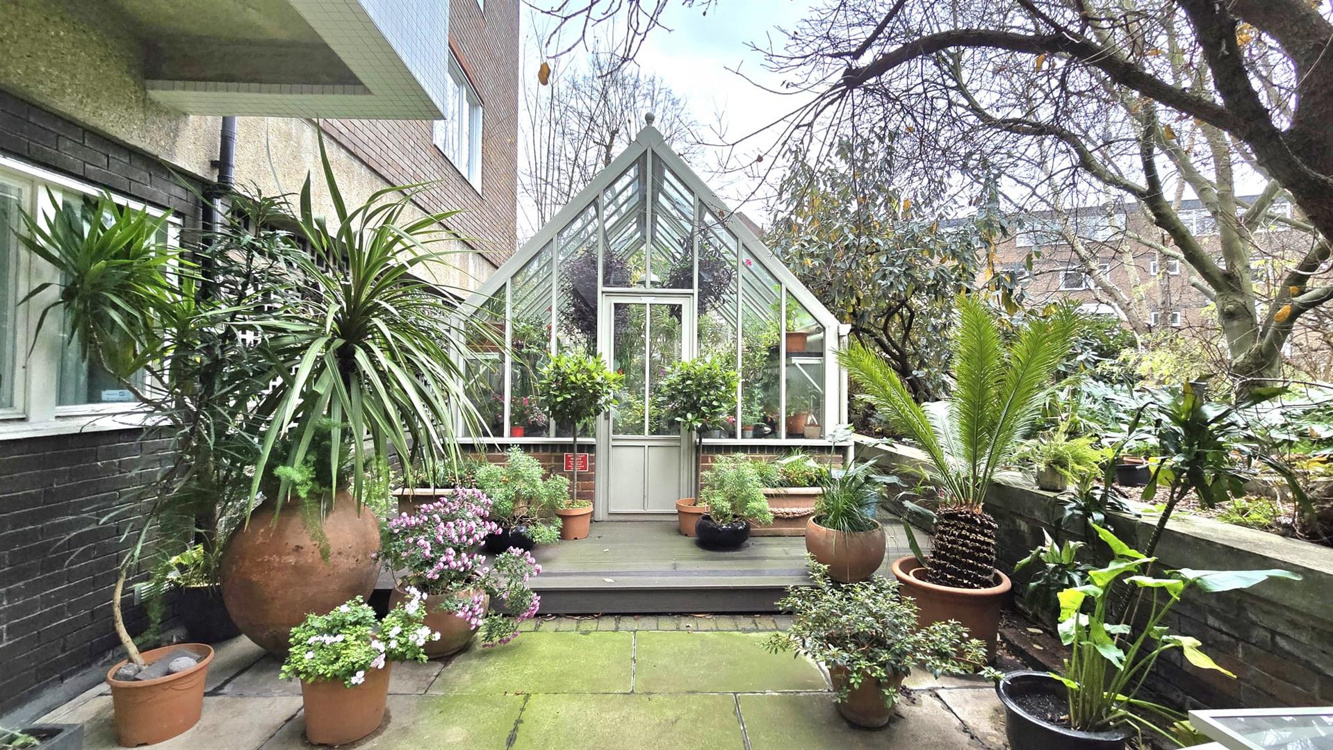 1 bed flat for sale in Southwick Street, London 23