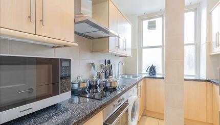 3 bed house to rent in Hill Street, London  - Property Image 11