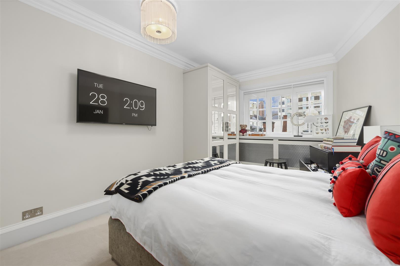 4 bed apartment for sale in Mount Street, London  - Property Image 37