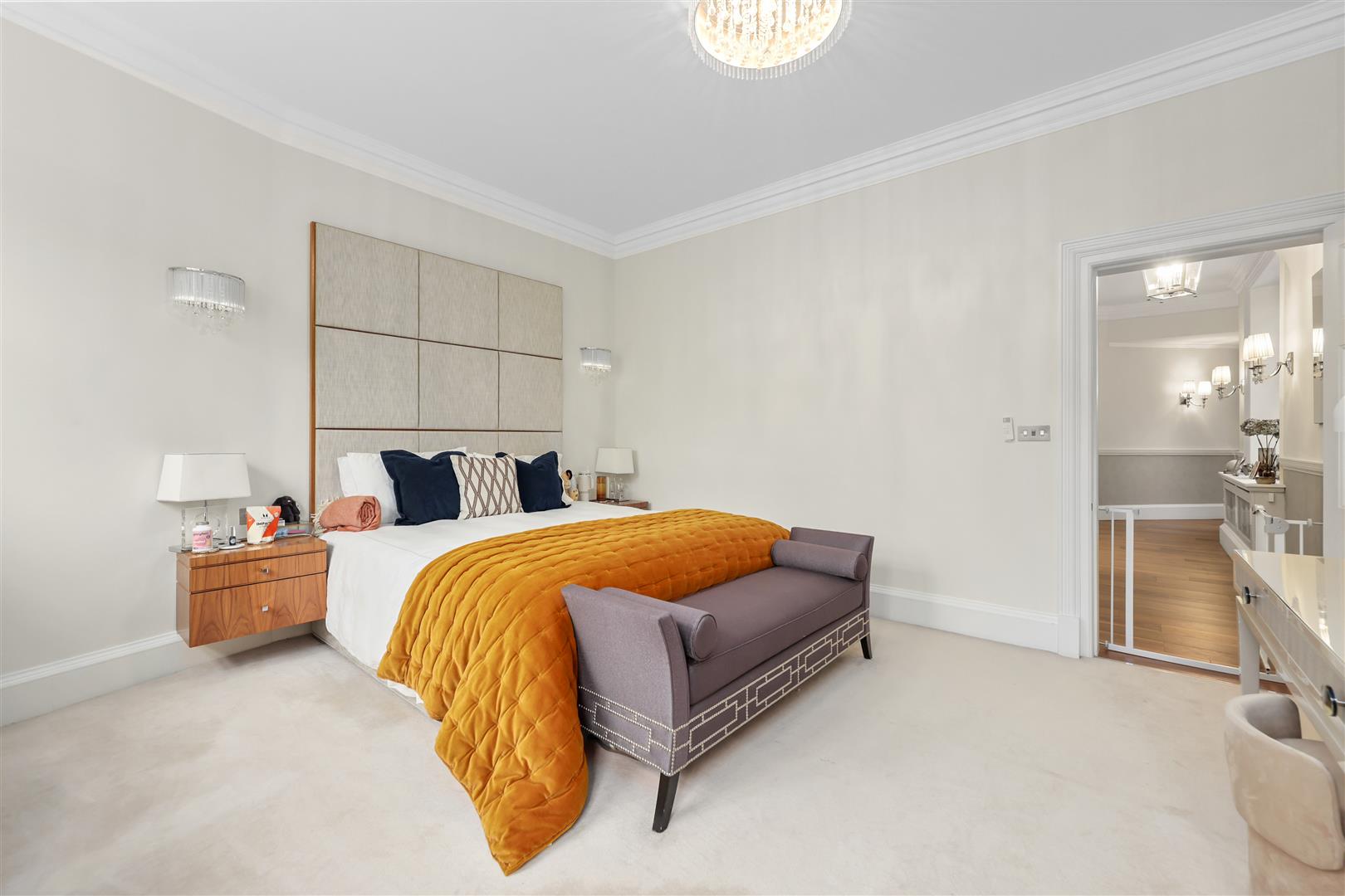 4 bed apartment for sale in Mount Street, London  - Property Image 39