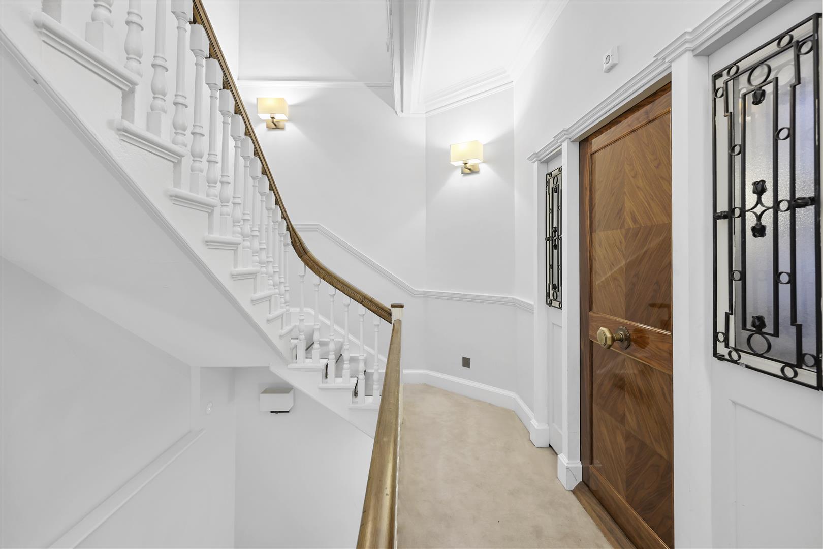 4 bed apartment for sale in Mount Street, London 44