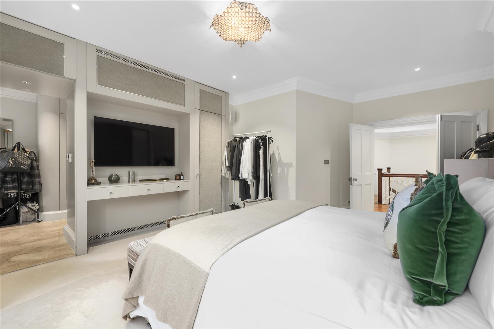 4 bed apartment for sale in Mount Street, London 22