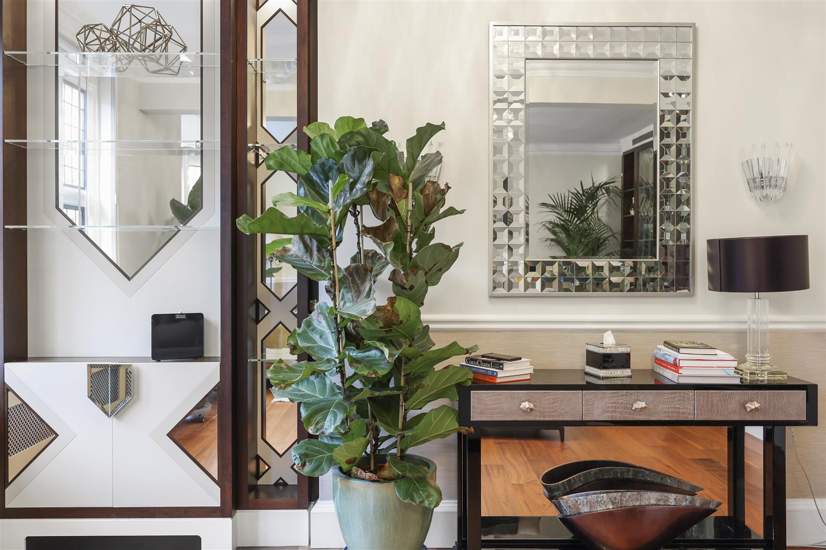 4 bed apartment for sale in Mount Street, London 41