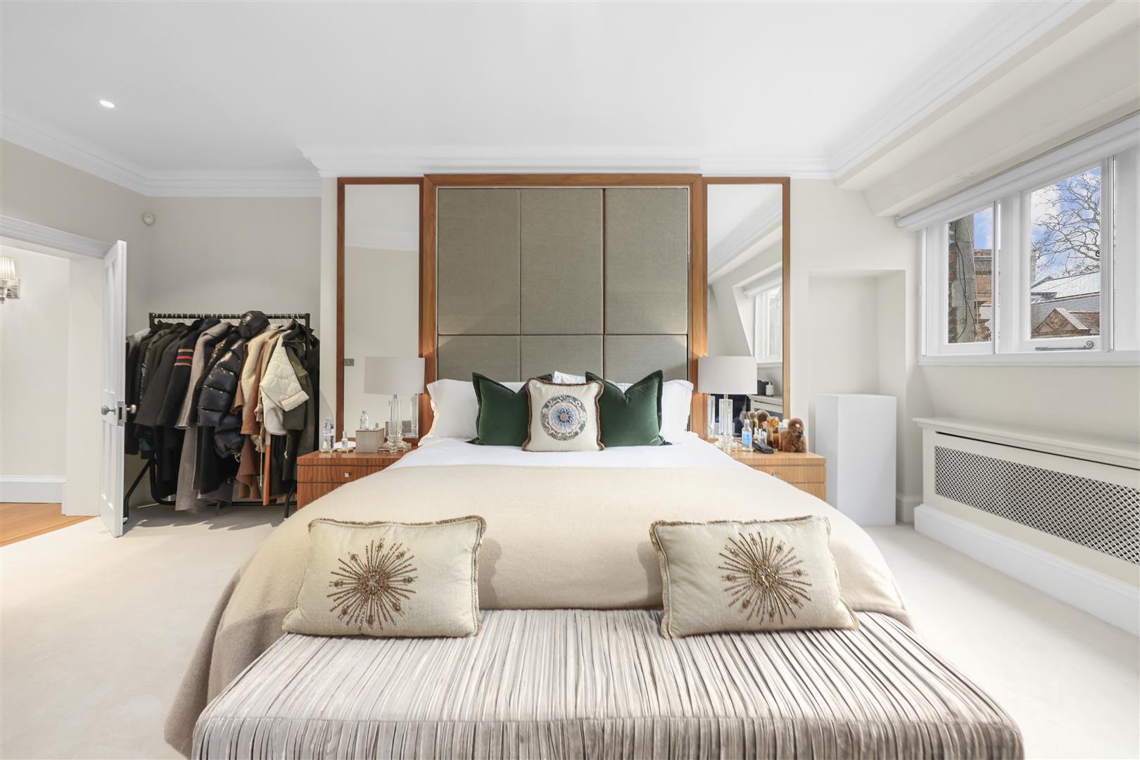 4 bed apartment for sale in Mount Street, London 20