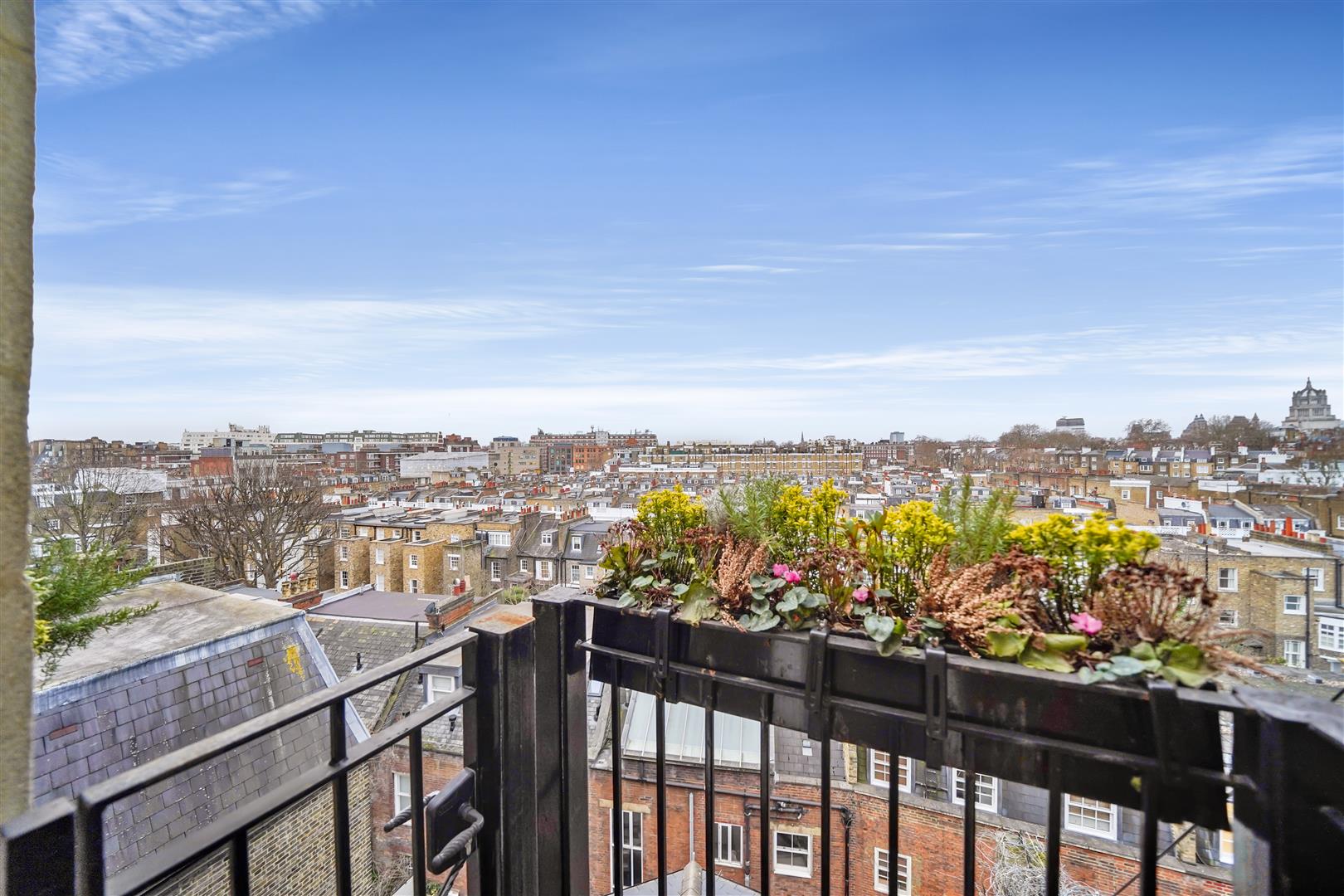 3 bed apartment for sale in Lennox Gardens, London  - Property Image 3