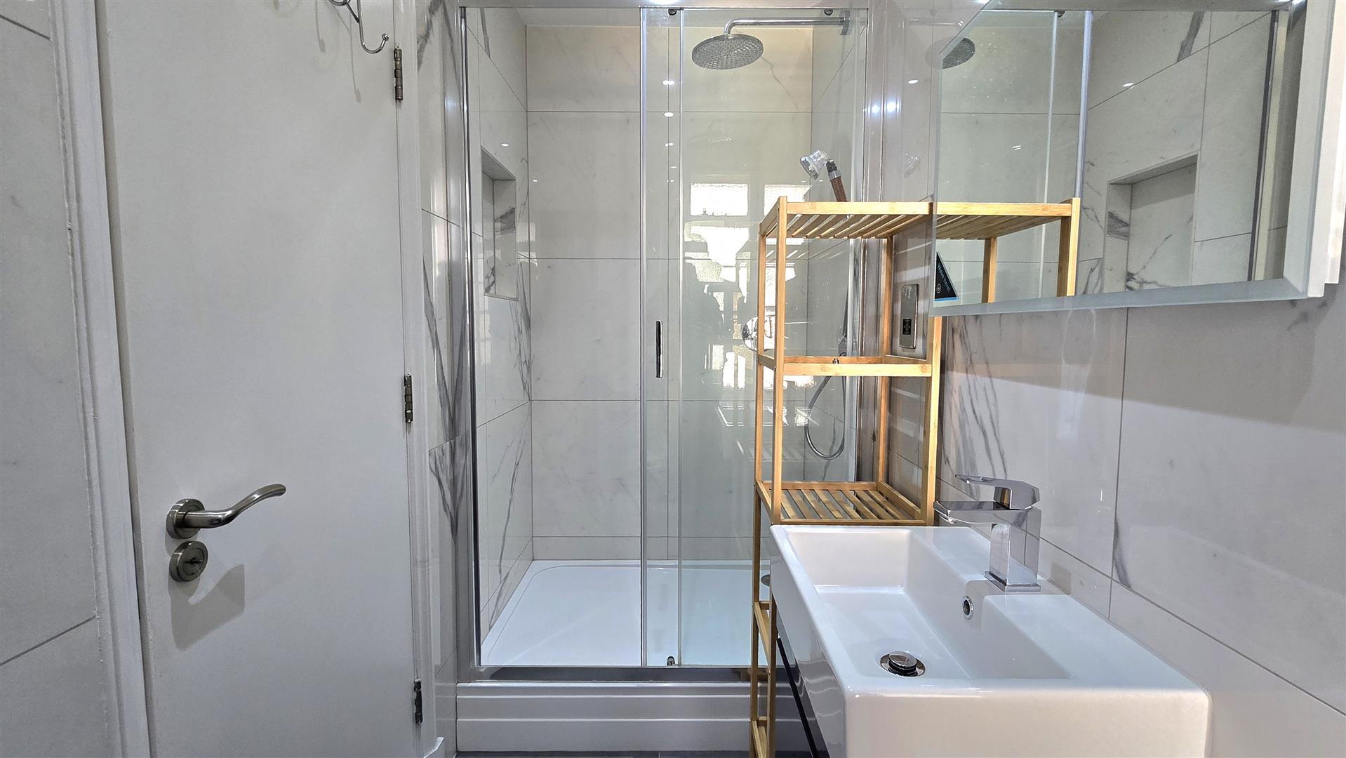 3 bed flat for sale in Gloucester Place, London 25