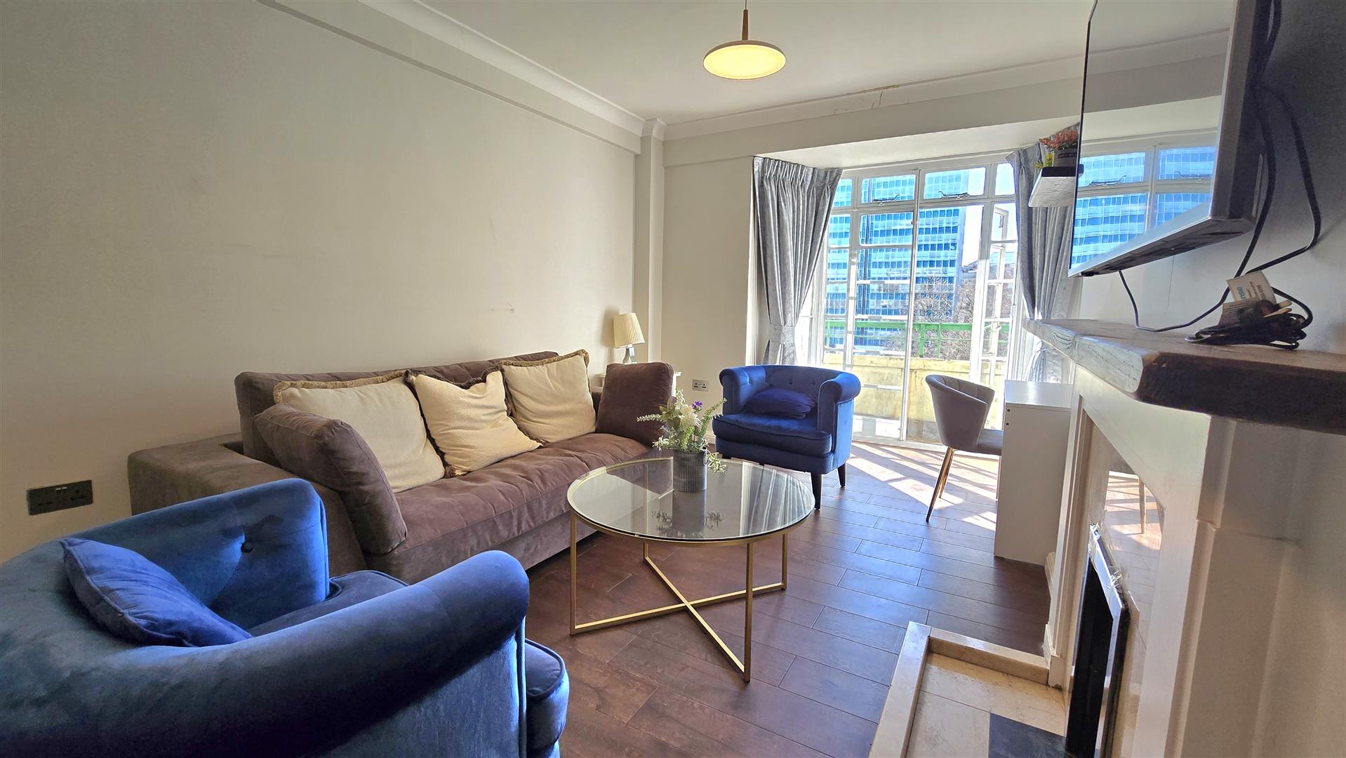 3 bed flat for sale in Gloucester Place, London 7