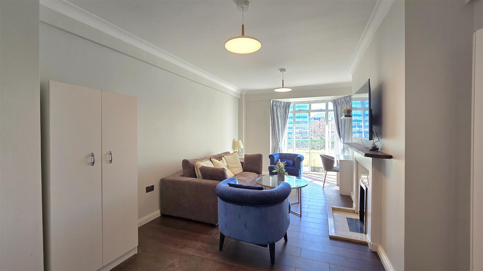 3 bed flat for sale in Gloucester Place, London 8