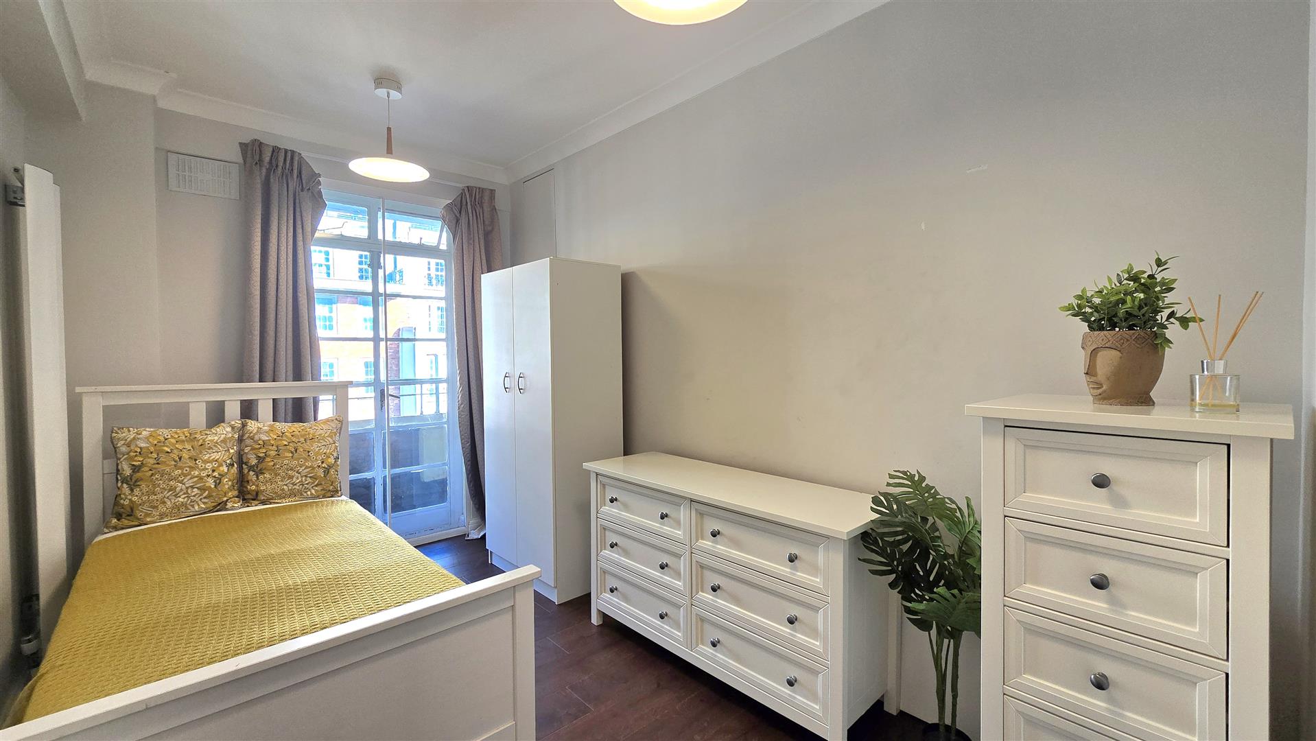 3 bed flat for sale in Gloucester Place, London 26