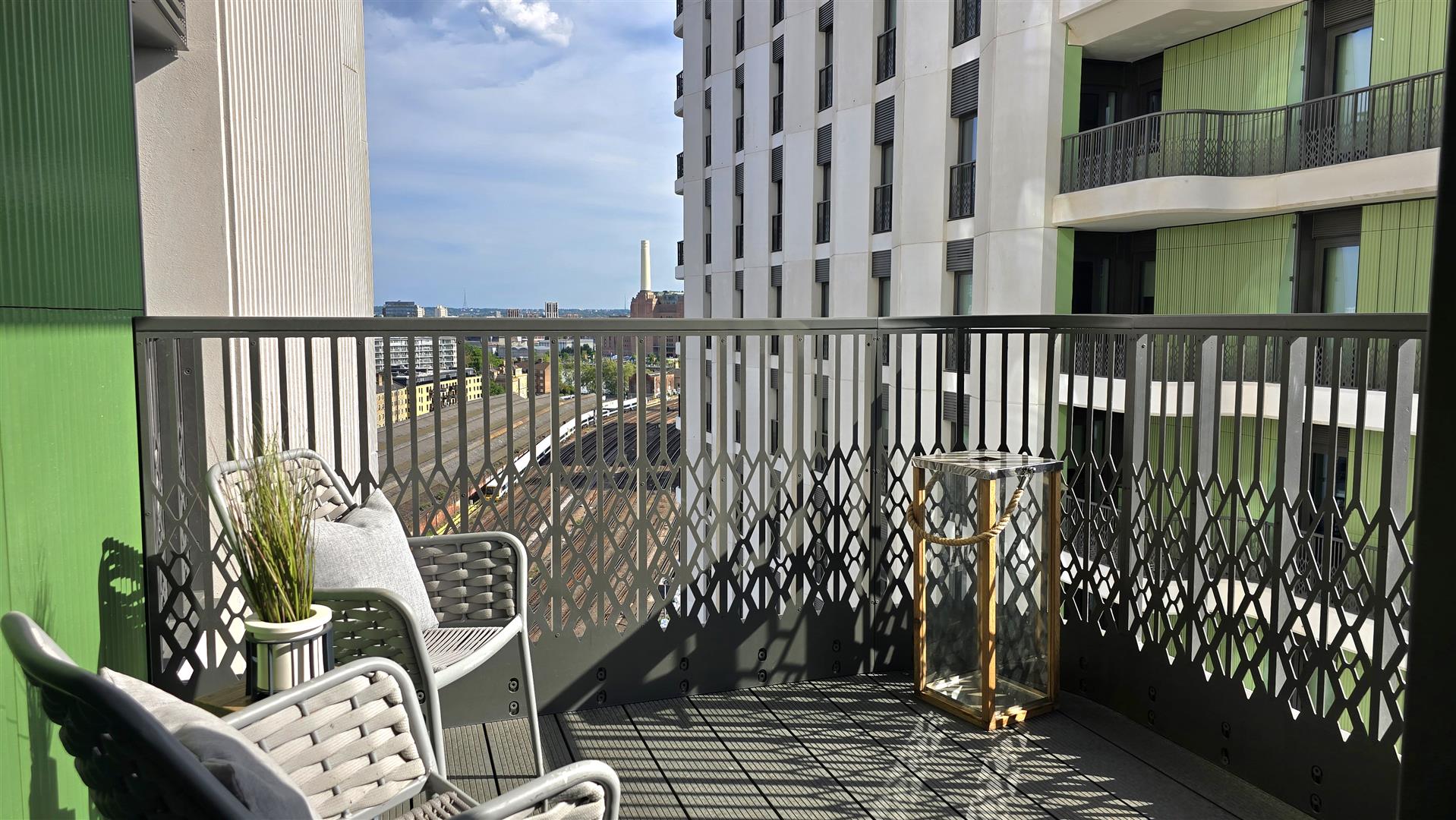 2 bed flat for sale in Alba Square, London  - Property Image 8