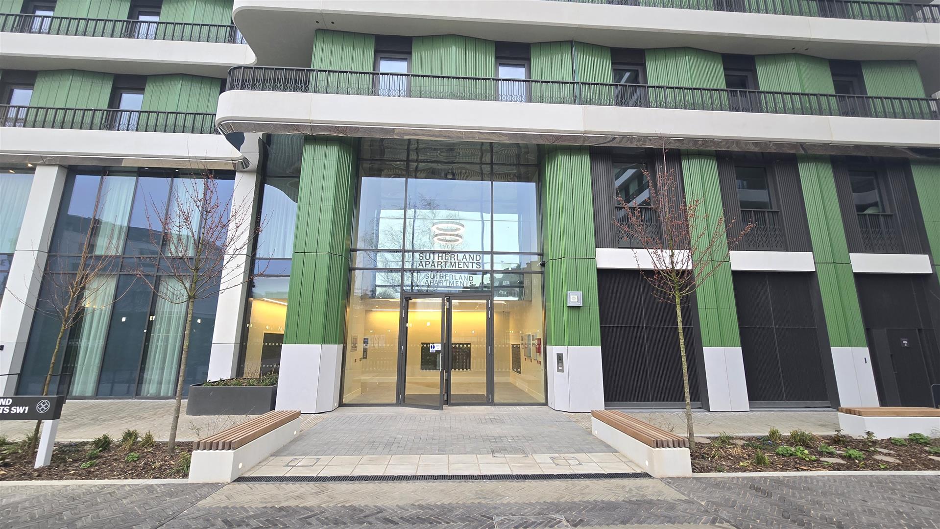 2 bed flat for sale in Alba Square, London 19