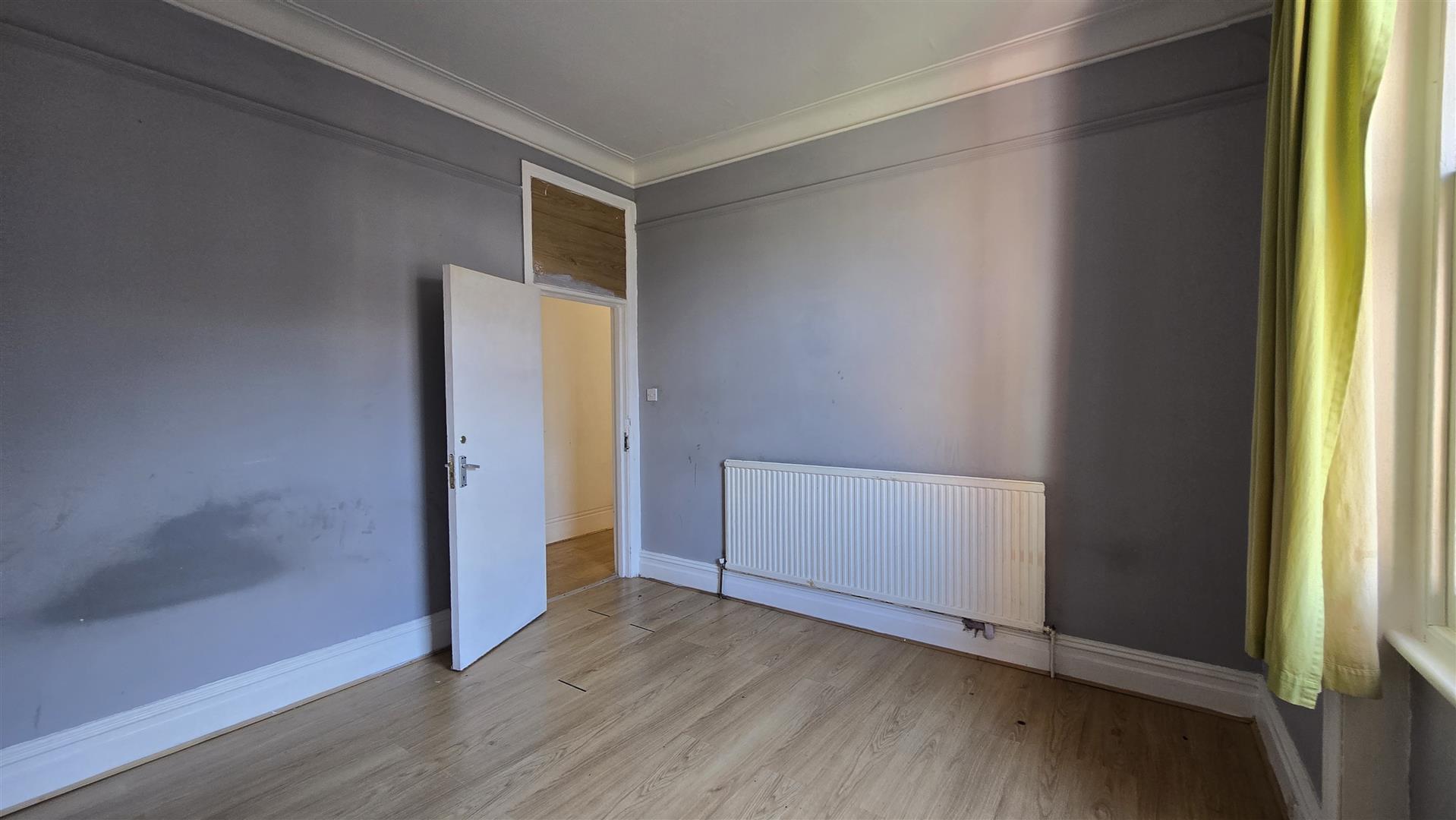 3 bed flat for sale in Elgin Avenue, London 10