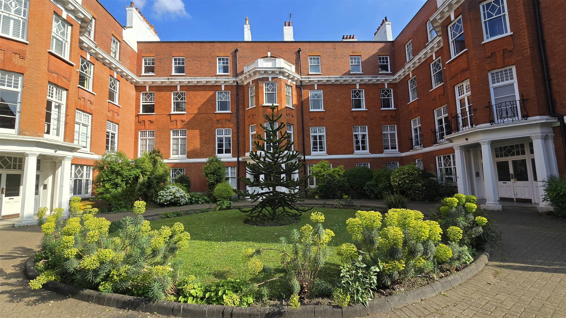 3 bed flat for sale in Elgin Avenue, London, W9 2