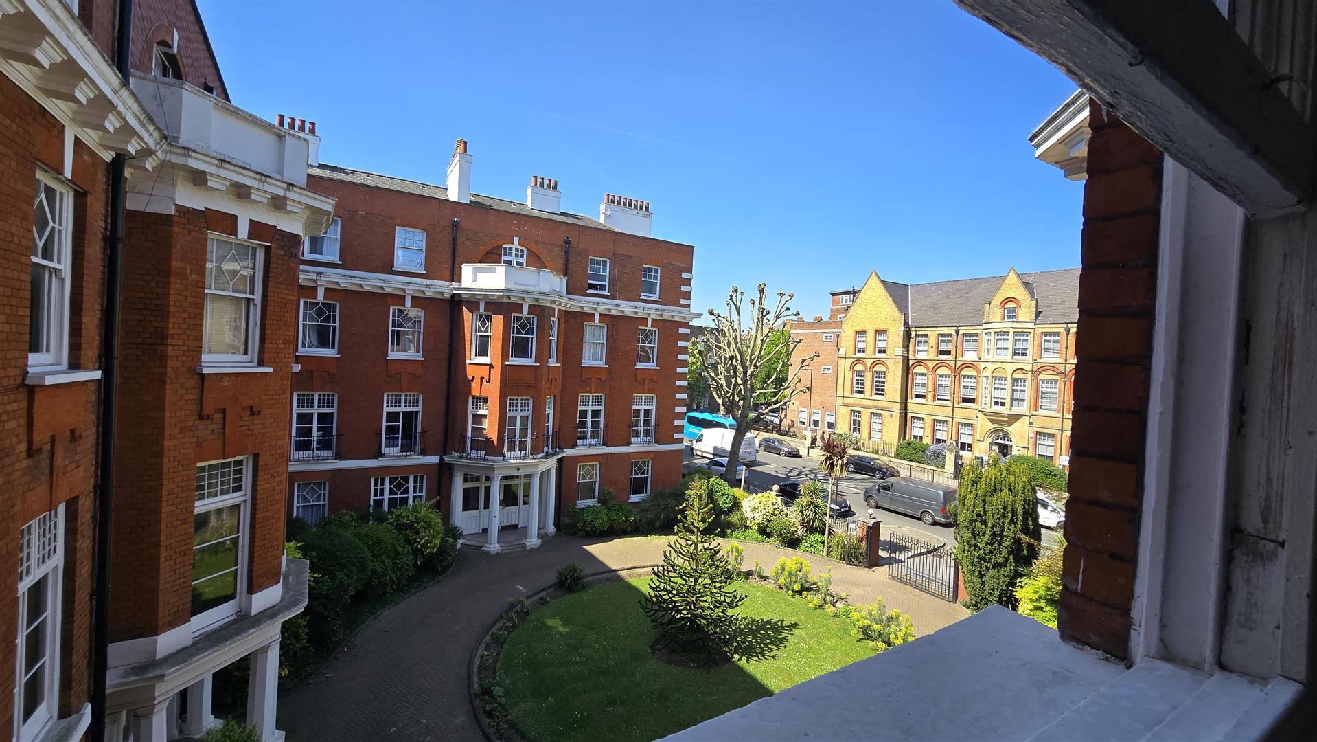 3 bed flat for sale in Elgin Avenue, London 13