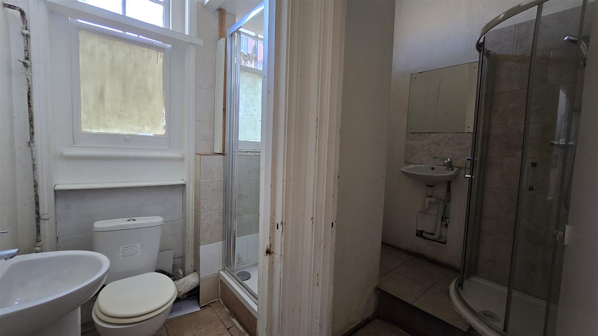 3 bed flat for sale in Elgin Avenue, London 21