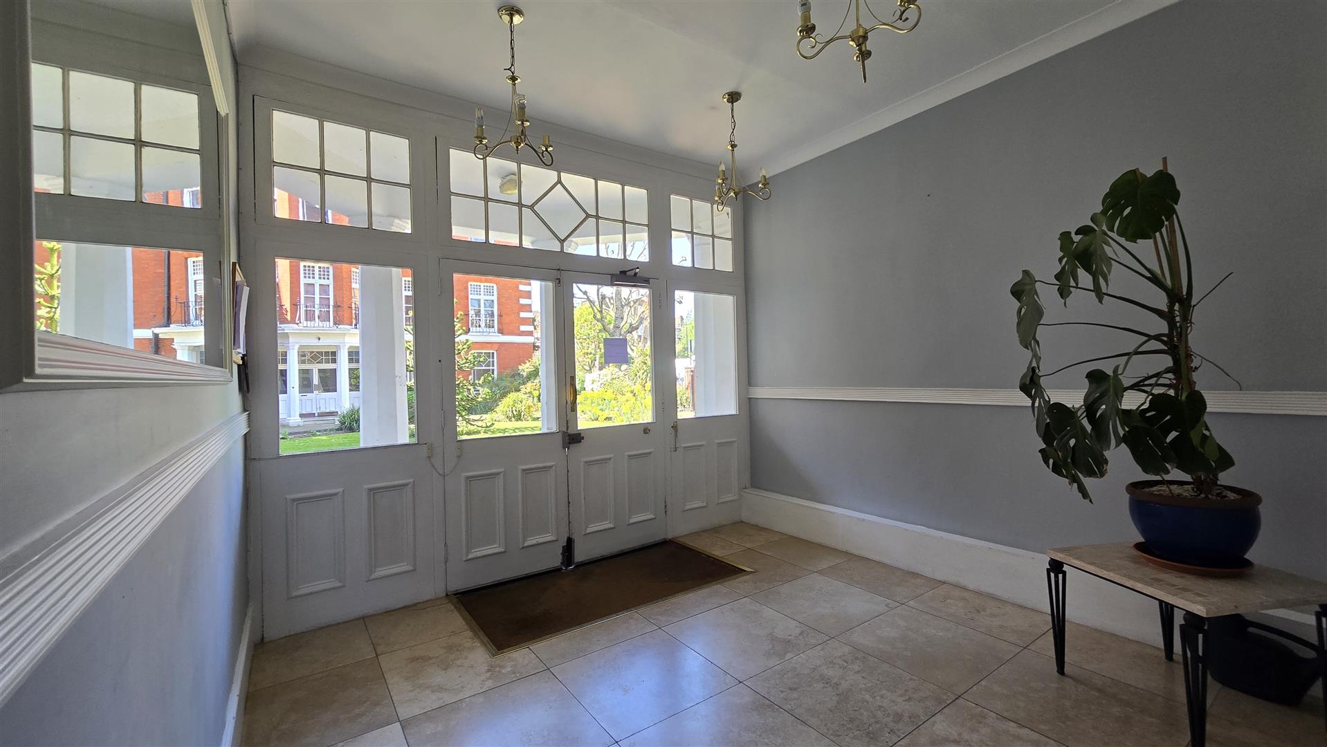 3 bed flat for sale in Elgin Avenue, London 3