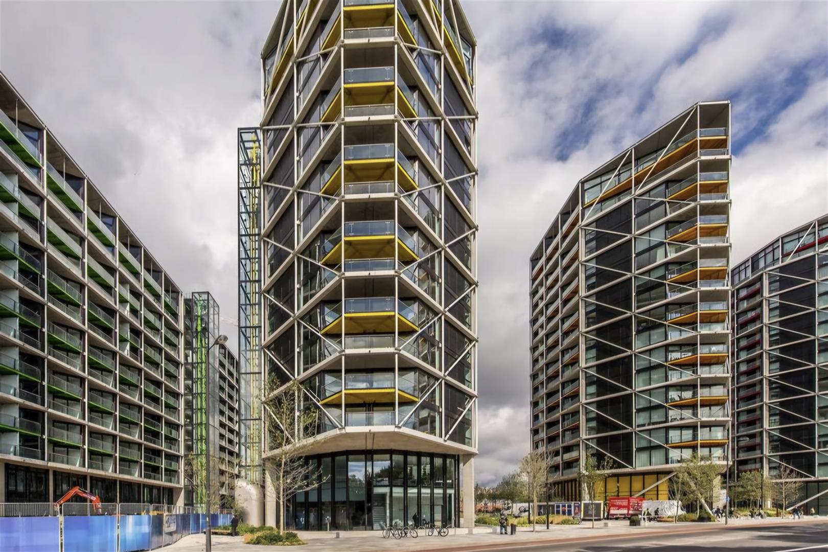 2 bed apartment for sale in Riverlight Quay, London 19