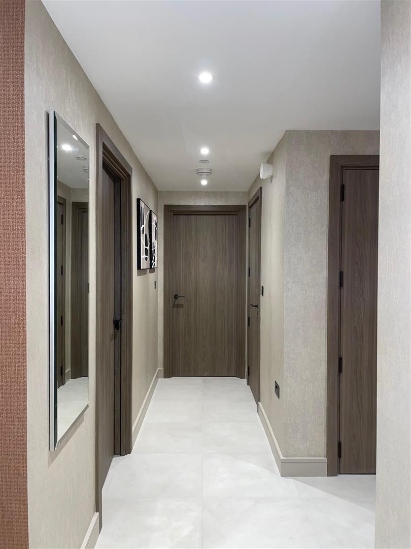 2 bed flat to rent in Linear Place, London 3