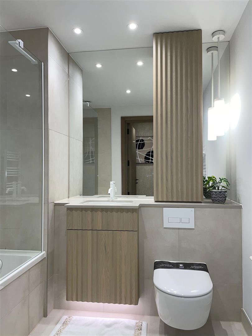 2 bed flat to rent in Linear Place, London 11