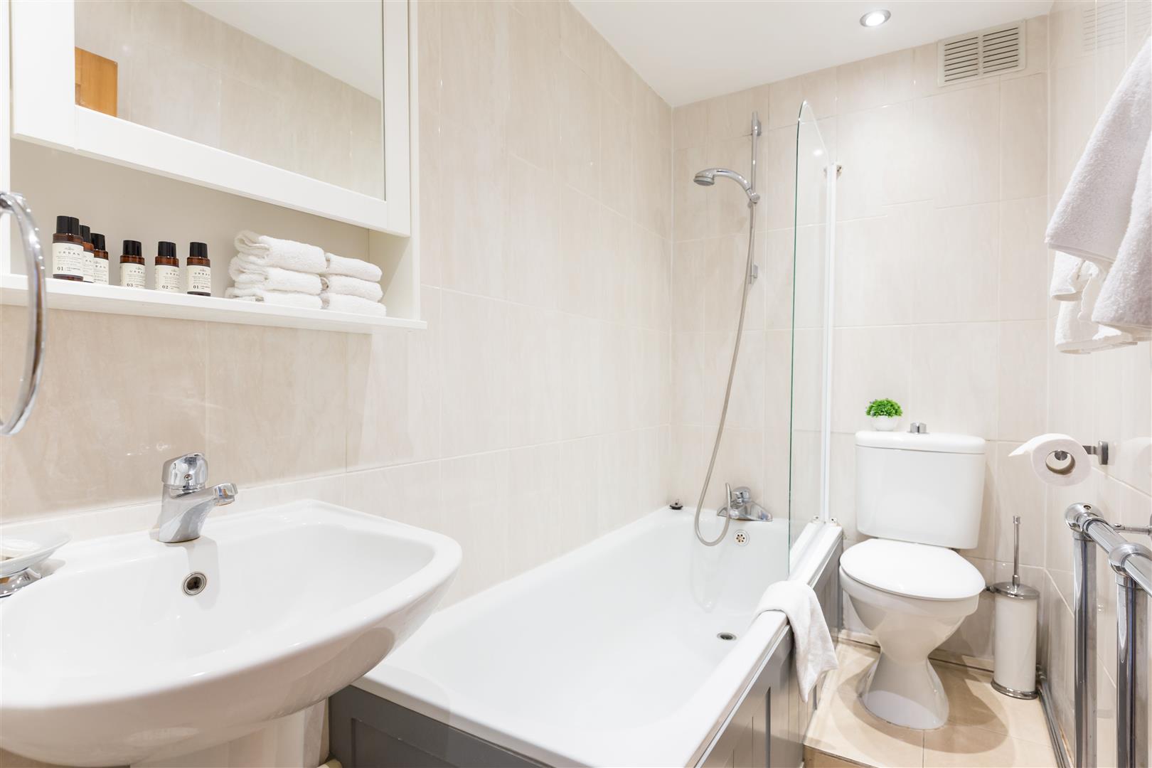 1 bed flat to rent in Edgware Road, London  - Property Image 11