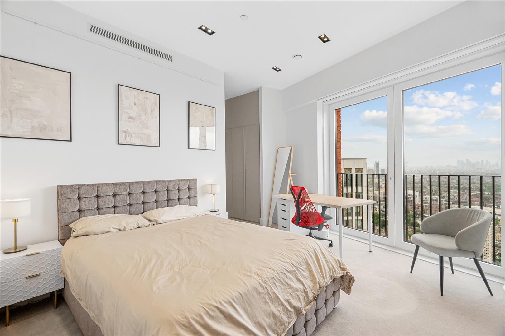 2 bed flat for sale in Exchange Gardens, London 13