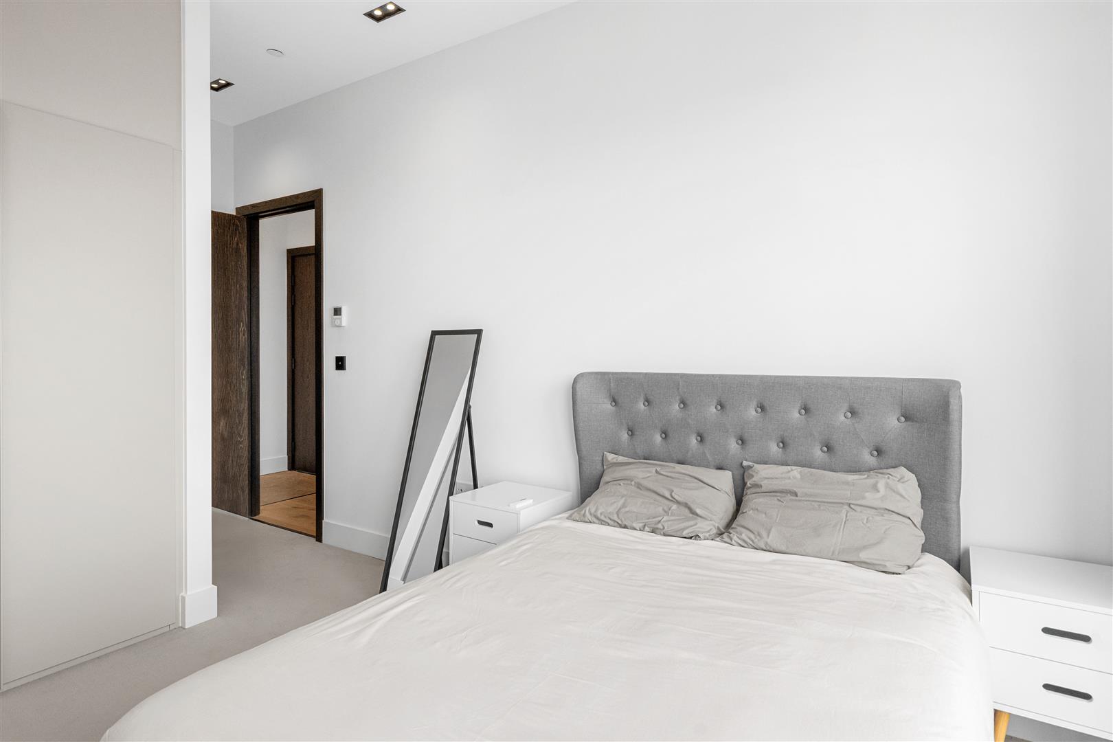 2 bed flat for sale in Exchange Gardens, London 11
