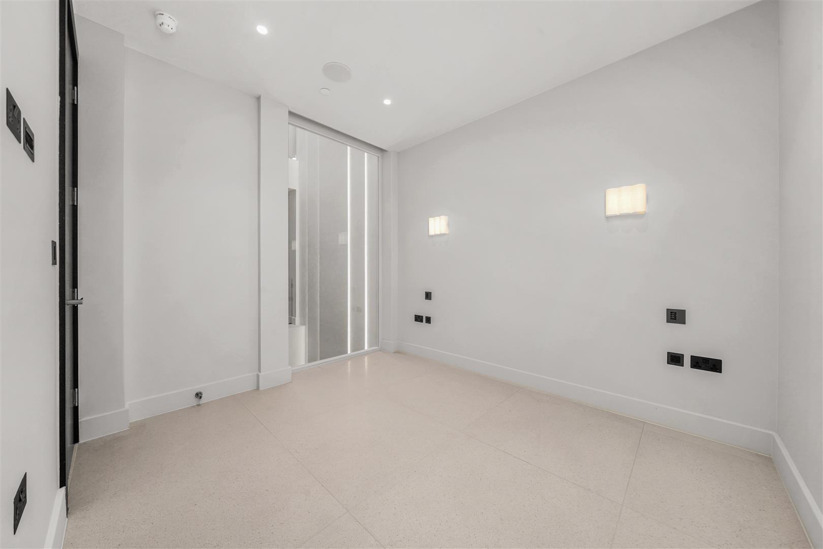 6 bed flat for sale in Princes Gate Mews, London  - Property Image 25