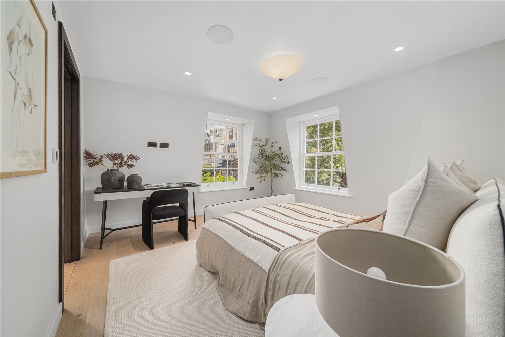 6 bed flat for sale in Princes Gate Mews, London  - Property Image 46