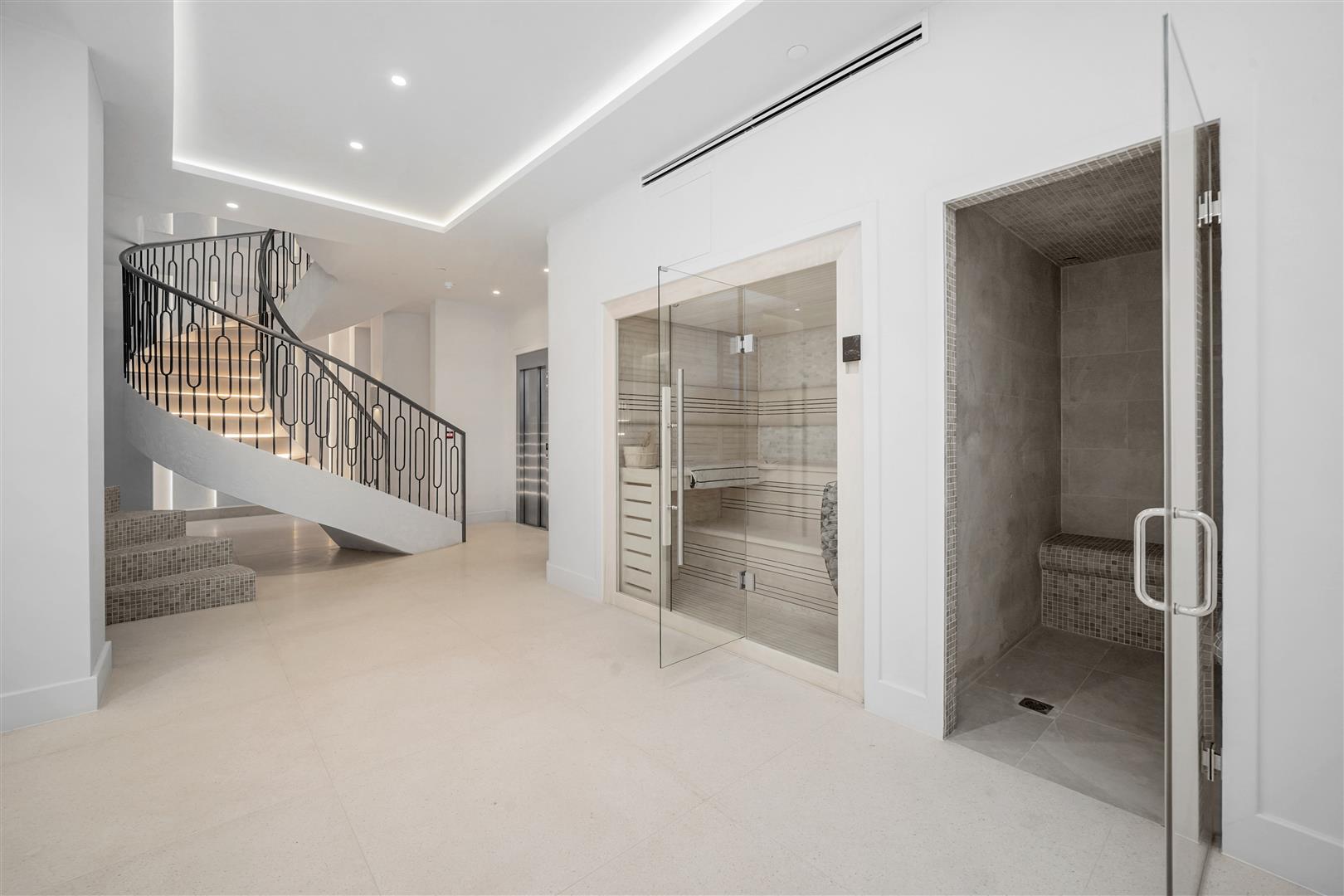 6 bed flat for sale in Princes Gate Mews, London  - Property Image 29