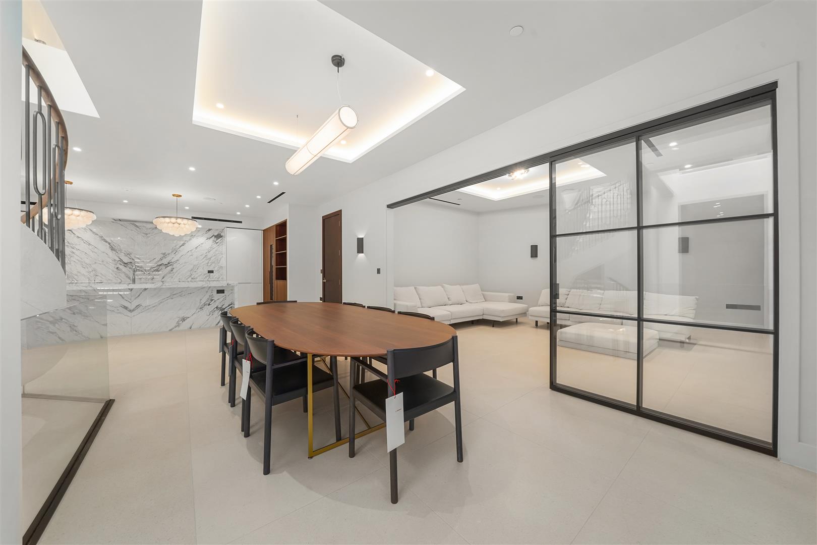 6 bed flat for sale in Princes Gate Mews, London  - Property Image 15