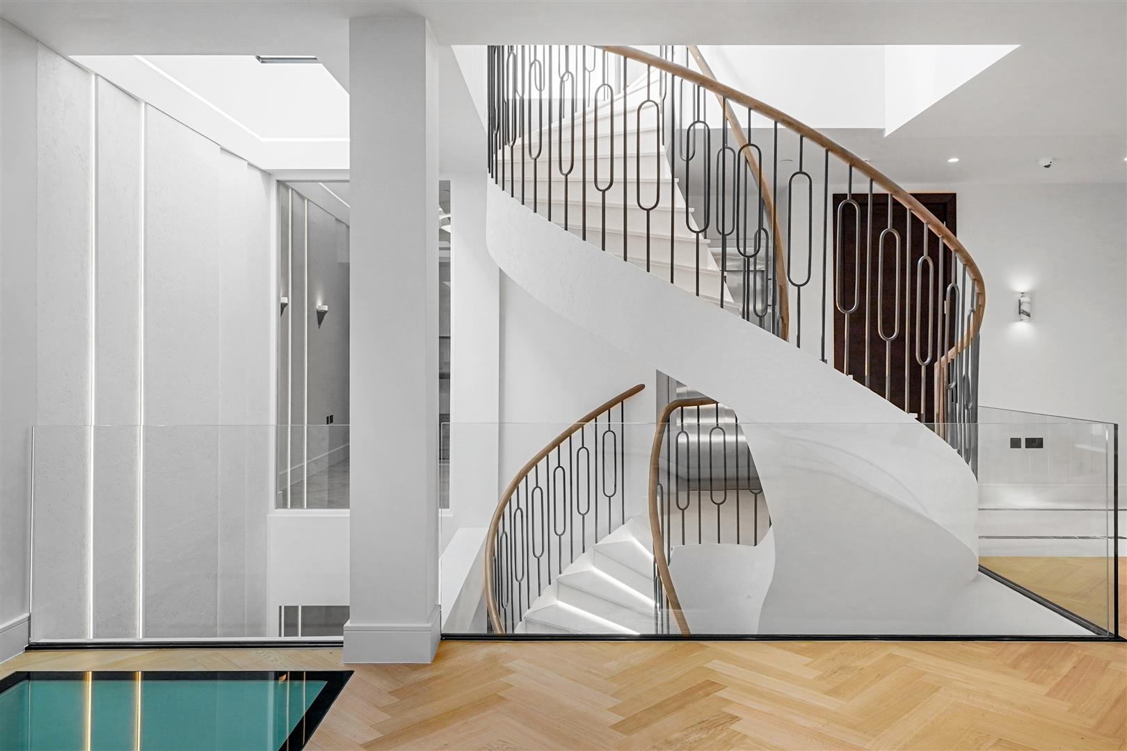6 bed flat for sale in Princes Gate Mews, London  - Property Image 6
