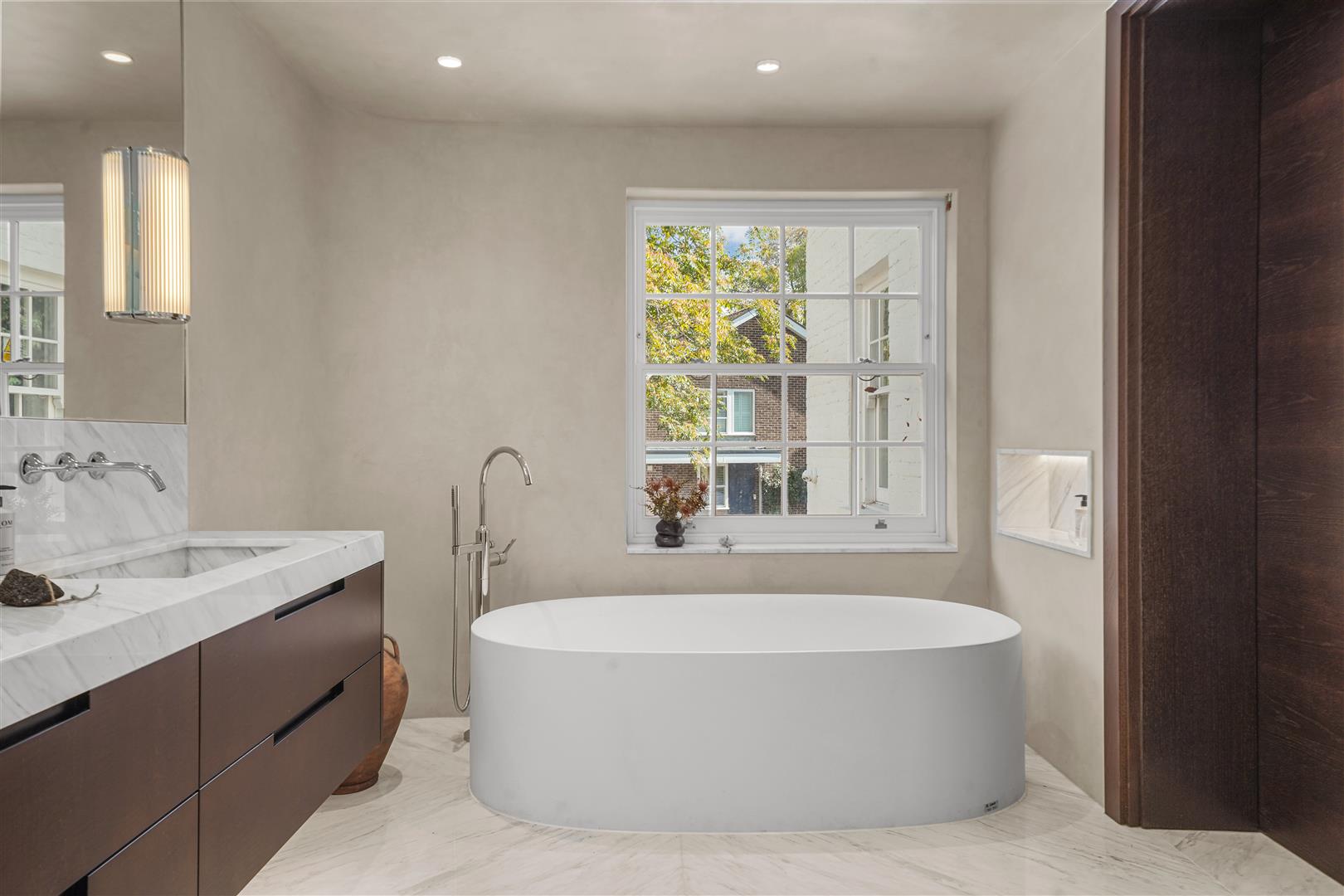 6 bed flat for sale in Princes Gate Mews, London  - Property Image 43