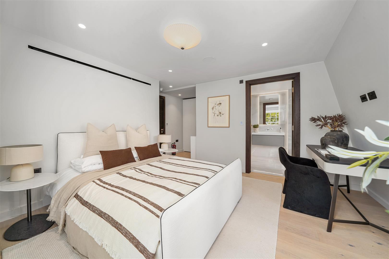 6 bed flat for sale in Princes Gate Mews, London  - Property Image 48