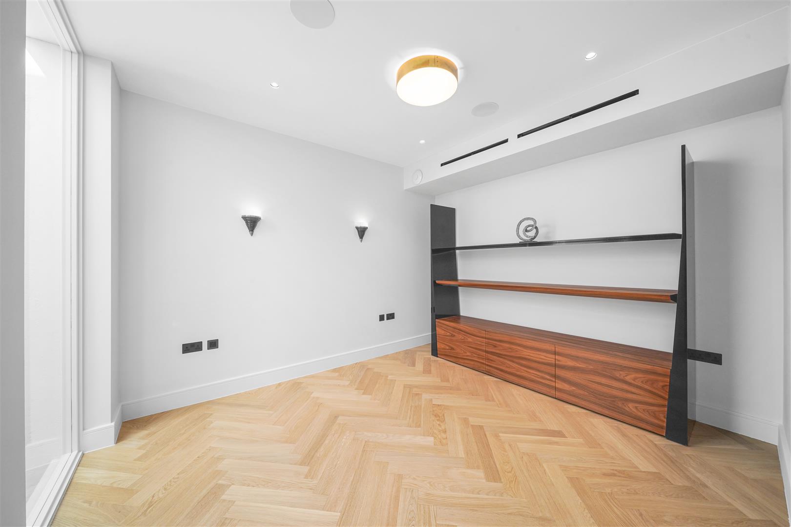 6 bed flat for sale in Princes Gate Mews, London  - Property Image 9