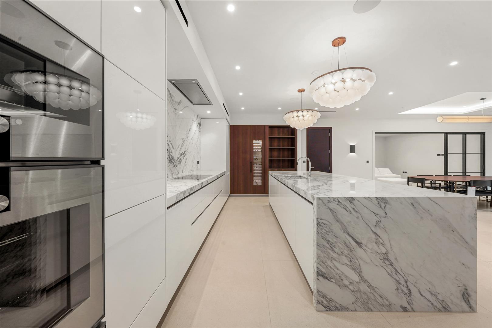 6 bed flat for sale in Princes Gate Mews, London  - Property Image 18