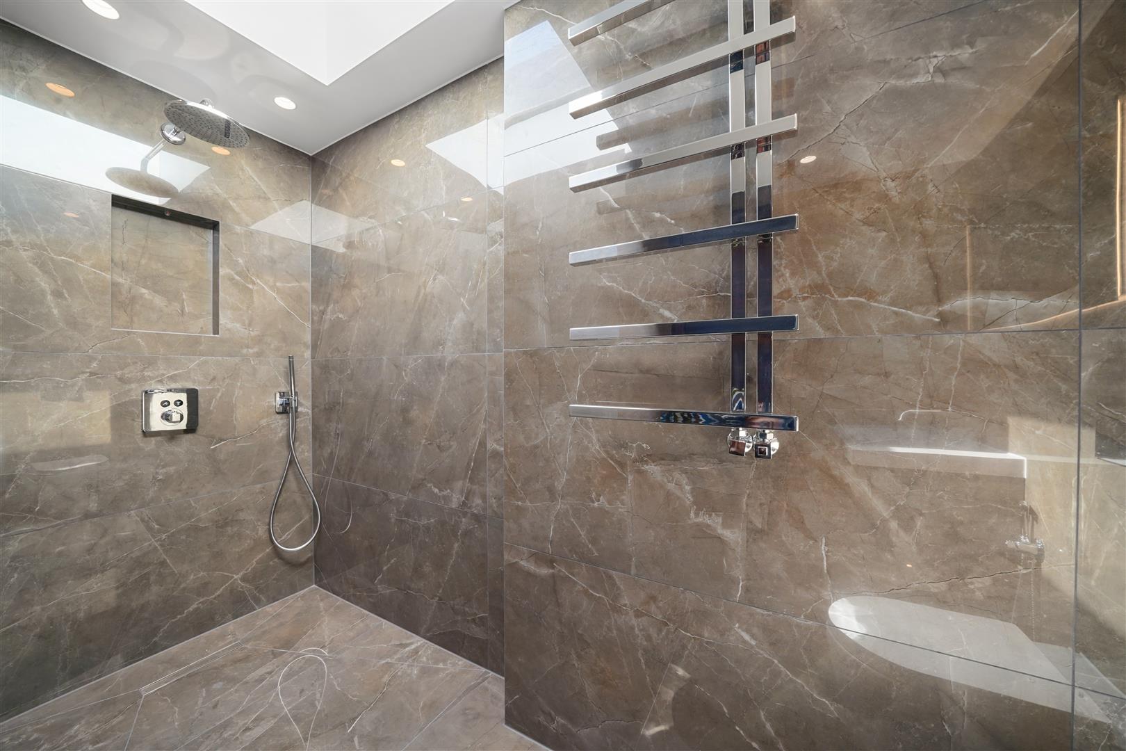 6 bed flat for sale in Princes Gate Mews, London  - Property Image 58